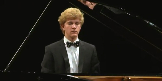 Chopin 3 Waltzes, Op 64 - Jan Lisiecki